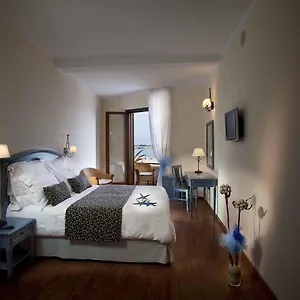 3* Hotel Mira
